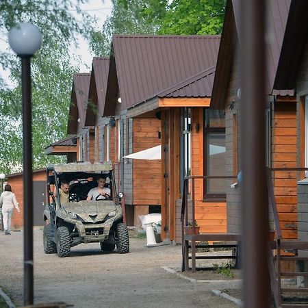 Recreational Center Rezidentsiya Hotel Yahotyn Zewnętrze zdjęcie